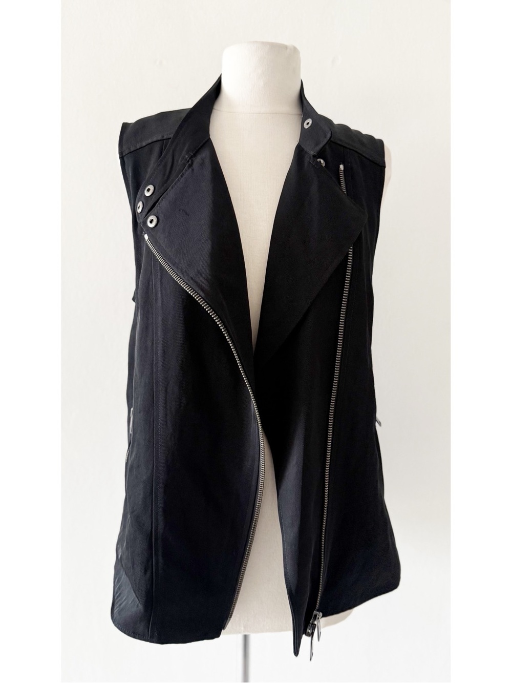 Club Monaco Triacetate Black Longline Moto Vest Asymmetrical Zip Biker Small